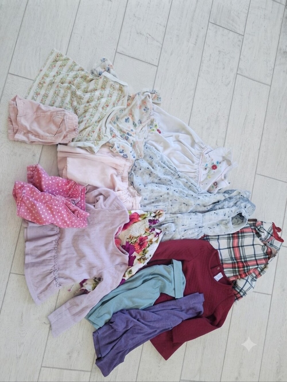 Girls Size 3-4T Clothing Bundle 13 Pieces